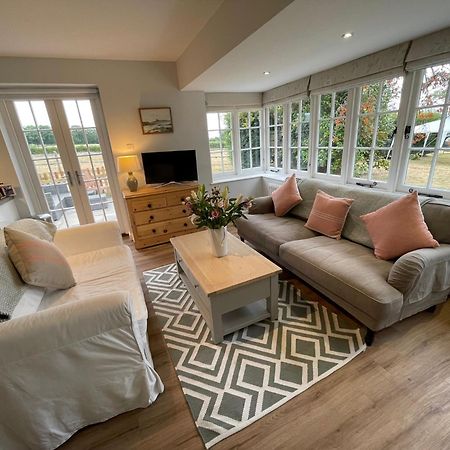 Garden Flat Near Goodwood With Stunning Views Apartment Petersfield Exterior photo